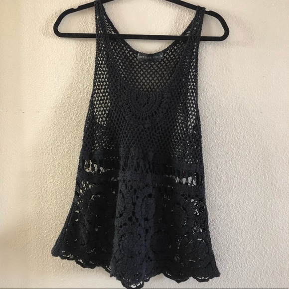 Vintage Black crochet tank top boho style unique woven knit tank sleeveless top - Picture 4 of 8